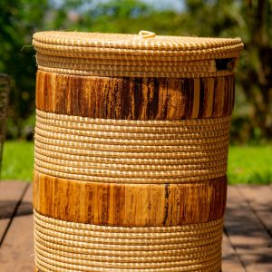 Laundry Basket made of Raffia and banana fiber