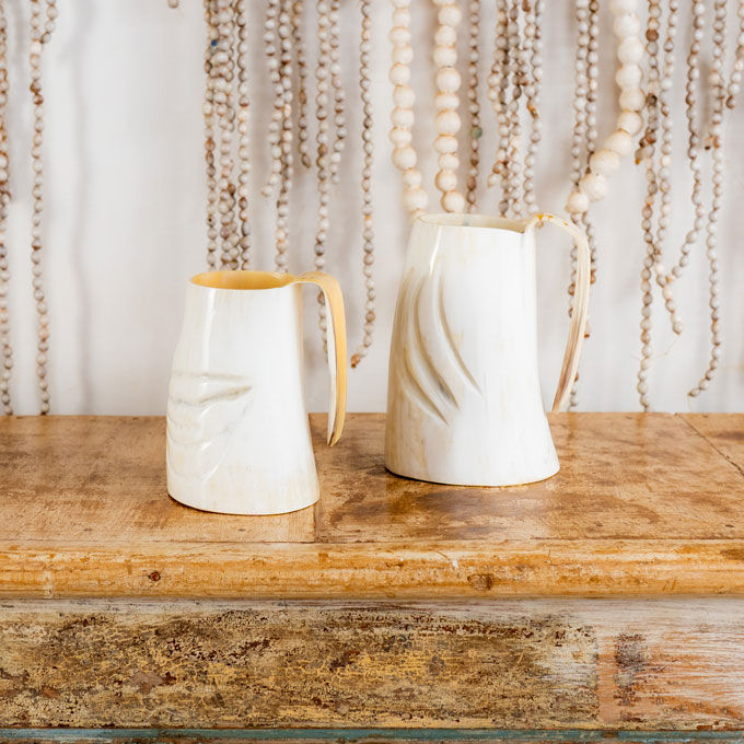 Cattle Horn mugs Light